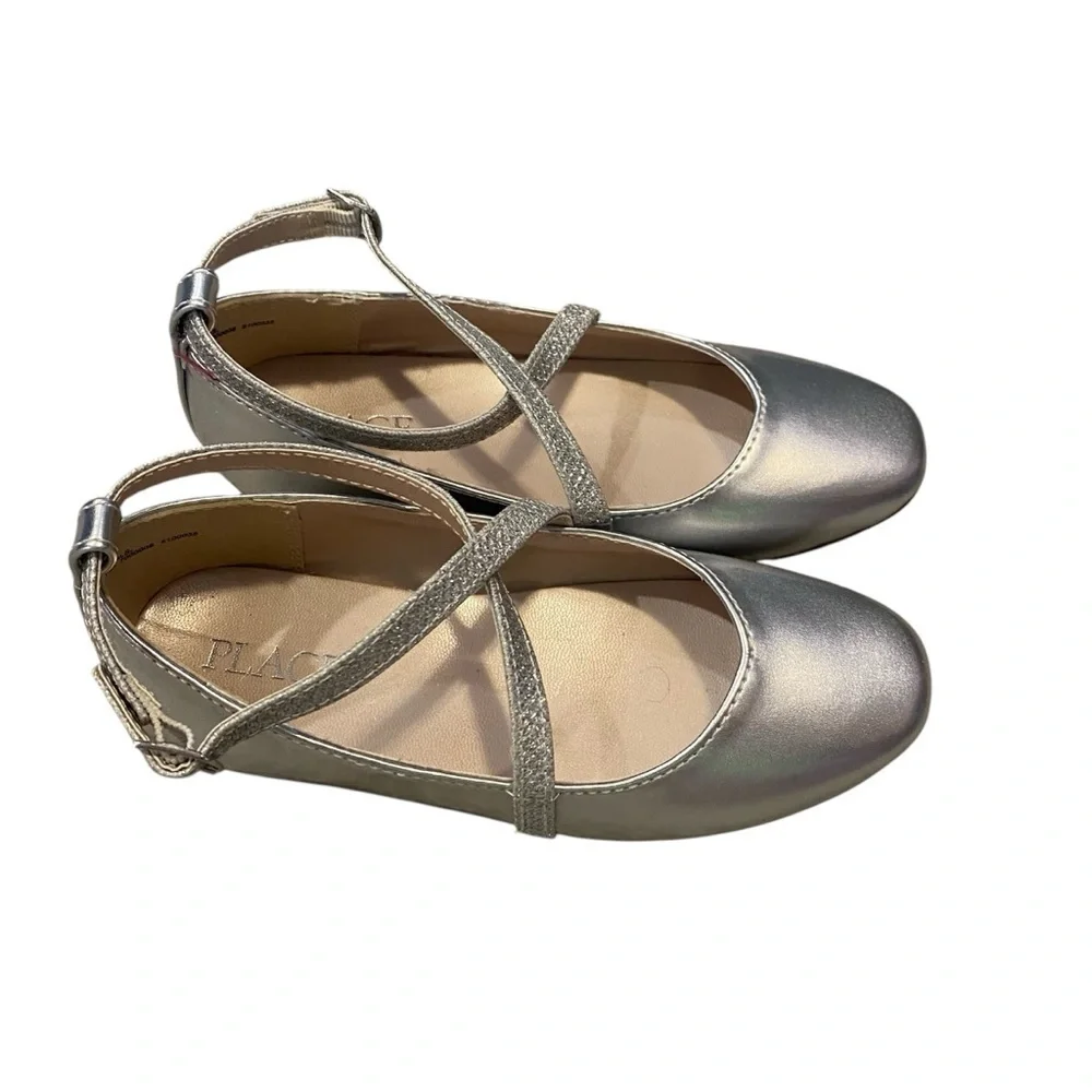 Children’s Place Silver Flats Dress Shoes Sz 12 Kids Girls